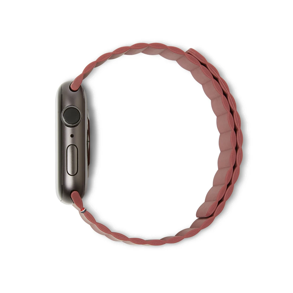  Ремешок Decoded Sillicone Magnetic Traction Strap для Apple Watch 6/SE/5/4 (44mm) силиликон,корич.